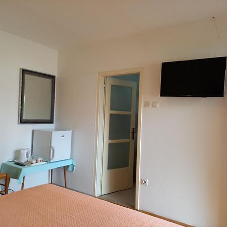 Summer Rooms Baska Exterior foto