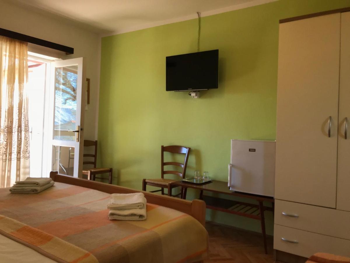 Summer Rooms Baska Exterior foto
